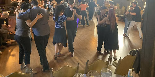 Free flat-shoe tango practica at the Hillside Club (August)