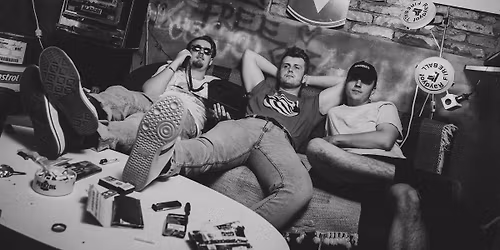 Blame the Blonde @ L\u00e1mp\u00e1s