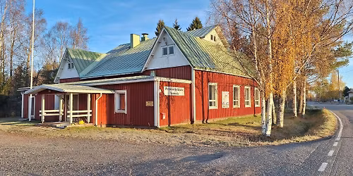 Joulumyyjääset kylätalo Kemulassa