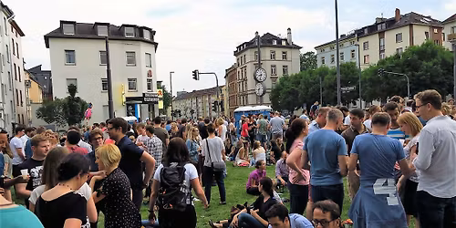 Fr,15.05.26 Wanderdate Frankfurter Nightwalk zum Single-Markt f\u00fcr 25-45J