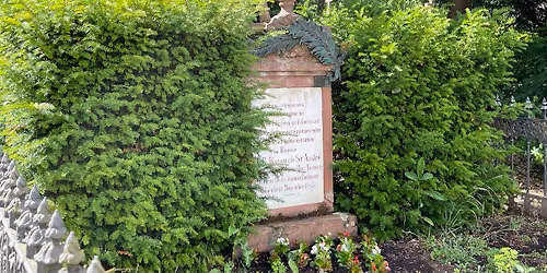 \ud83c\uddeb\ud83c\uddf7 Et voil\u00e0 \u2013 die franz\u00f6sische Seite des Mainzer Hauptfriedhofs \ud83c\uddeb\ud83c\uddf7