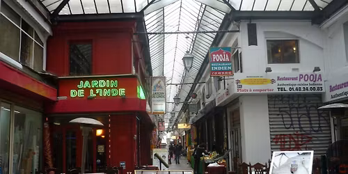 Visite comment\u00e9e : les passages couverts exotiques de Paris