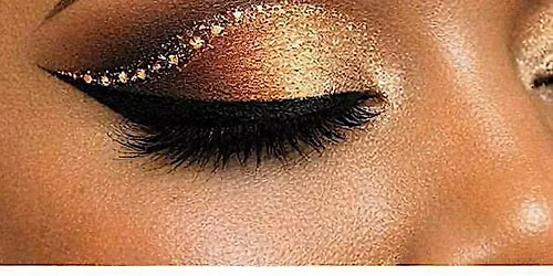 The Art of the Perfect Brow: A Threading Masterclass