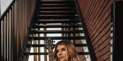 American Idol Contestant Makayla Brownlee Live