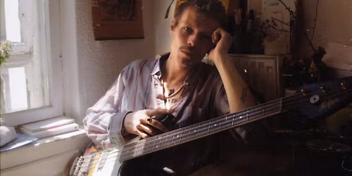 JESPER MUNK Support: PAUL HOLLAND | Schaubude im Hinterhof