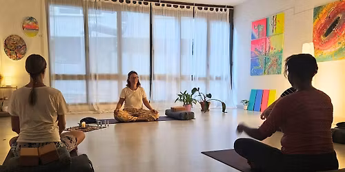 Yin Yoga Mondays in English