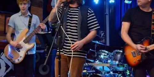 Mucky Fingers