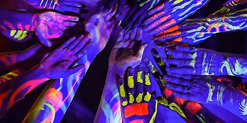 NEON NAKED LIFE MODELLING EXPERIENCE! OXFORD CIRCUS LIFE DRAWING