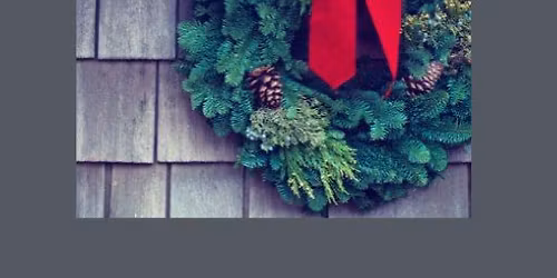 Christmas Wreath Making with Dinner & Fizz