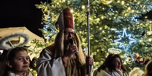 Sv. Mikul\u00e1\u0161 a rozsv\u00edcen\u00ed v\u00e1no\u010dn\u00edho stromu