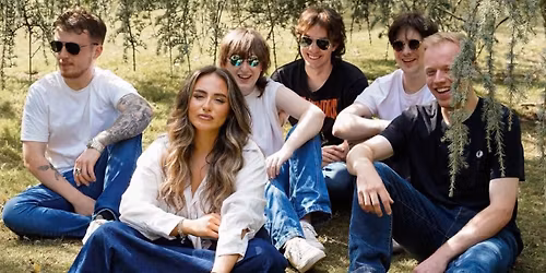 The Everglades Boxing Day Special - FREE ENTRY in the lounge 