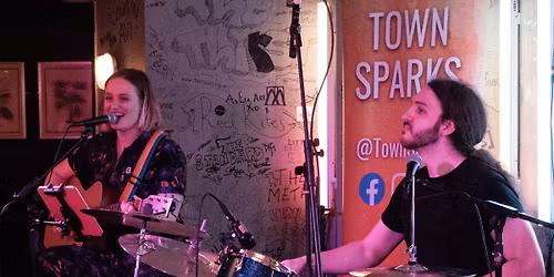 Live music with TOWN SPARKS @ The Sun Inn, Hook Norton