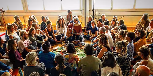 Dain\u0173 ratas su Uria Tsur Klaip\u0117doje