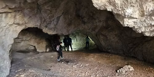 T\u00fara a Bakony rejtett kincseihez: Odvask\u0151i-barlang \u00e9s Hubertlaki-t\u00f3 - vezetett t\u00fara