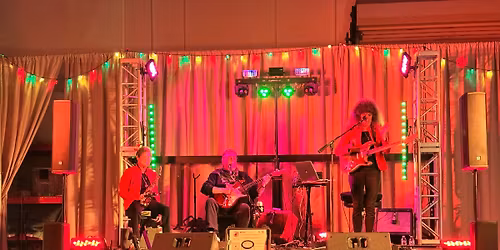 LIVE Music: Teresa Russell (Holiday Kick-off Party)