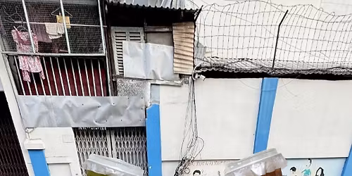 mua 2 ly t\u1eb7ng 1 ly