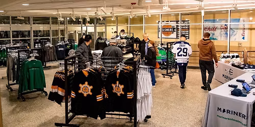 Parking Maine Mariners at Worcester Railers