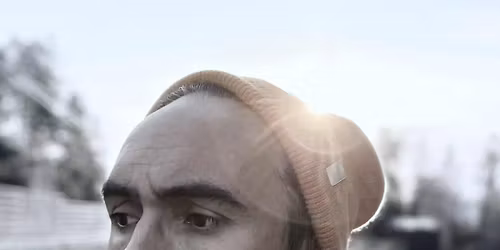 Tuesday Live med CARL KARLSSON