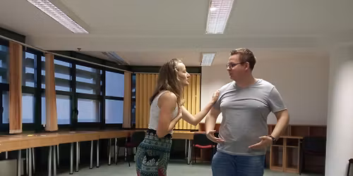 \u00c9vadz\u00e1r\u00f3 Improviz\u00e1ci\u00f3s tr\u00e9ning