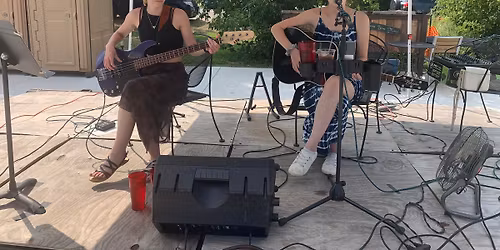 Pretty Twisted (featuring Maddy Braun) LIVE at MT's on 8th.!