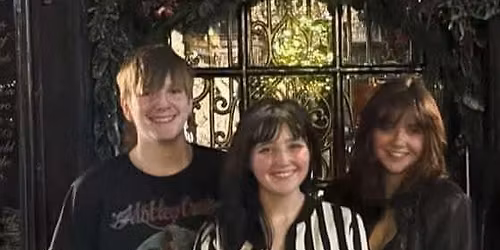 Sorelle live at Gallaghers Ale House