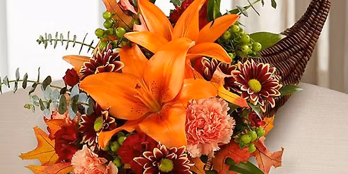 DIY Floral Thanksgiving Centerpiece