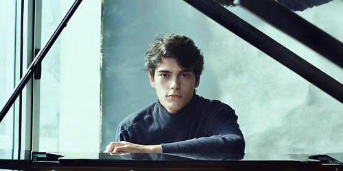 Barber Lunchtime Concert - Tom Borrow