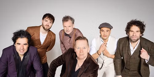 Van Dik Hout in Paradiso