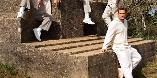 Blue: Instore signing @ Reflex