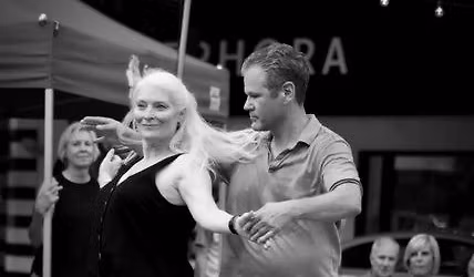 Intermediate Two Step 90 minute Workshop and 60 Practice dance