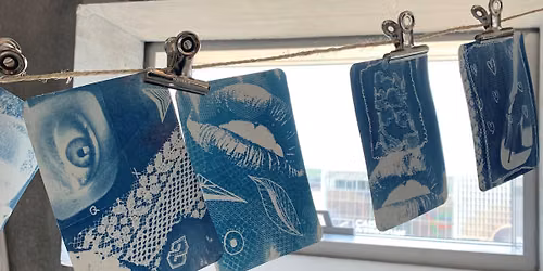 Atelier cyanotype \u00ab R\u00eave en bleu \u00bb