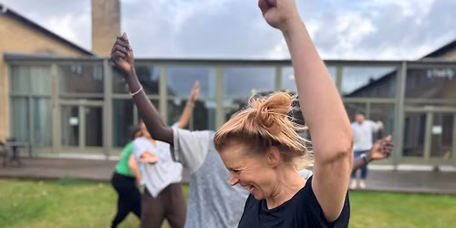 Ned i kroppen - ud i verden - Ugekursus p\u00e5 Den Internationale H\u00f8jskole 2026