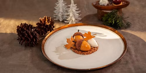 A Radiant Christmas at Akasa