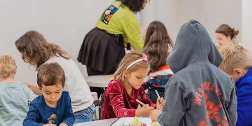 Sculpting with Light: A Family Workshop Inspired by Tom Lloyd