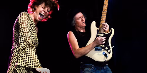 Hussy Hicks @ Crossroads Bar