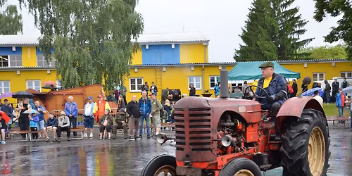 Prad\u011bde\u010dk\u016fv traktor