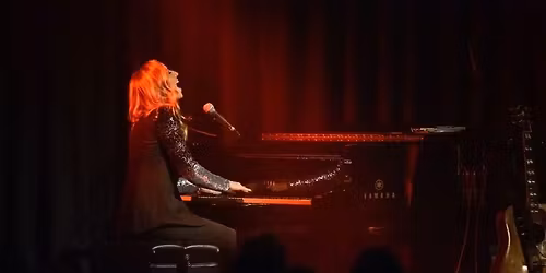 Jenn Bostic plays the Dock at Mermaid Cove