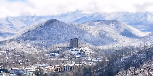 \ud83c\udf89 A Weekend Getaway in Gatlinburg ONLY $149 Per Couple \ud83c\udf89