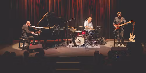 \u201dJAZZ BEATLES  by Imienowski Jazz Set\u201d w Jazzmencie