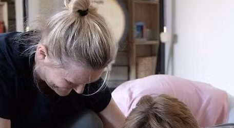 Somatisk Yin yoga forl\u00f8b UDEN MOMS!!