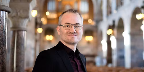 Improviseret orgelmusik til stumfilm - koncert med Morten Ladehoff