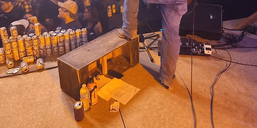 Whiskey&Lace at Halder Tractor Pull
