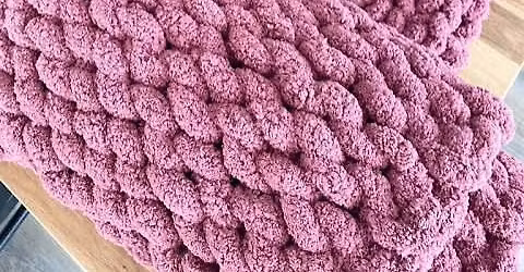 Instructional Craft Class "Chunky Knit Blanket"