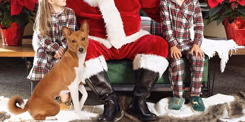 FREE Photos With Santa Paws!