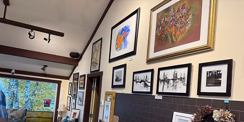 Christmas group show at the farm