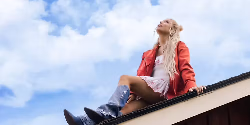 Madeline Merlo in Ville de Dieppe