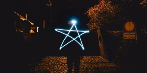 \ud83d\udcf8 Atelier photo \u2013 L\u2019art du Light Painting \ud83d\udca1\ud83c\udfa8