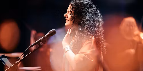 NAI BARGHOUTI OG HLJ\u00d3MSVEIT