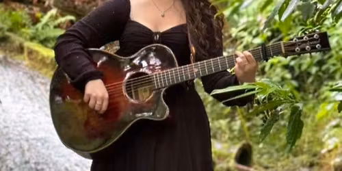 Tegan Hughes acoustic set at Chew's Yard