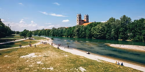 Isarspaziergang mit Picknick & Badestop